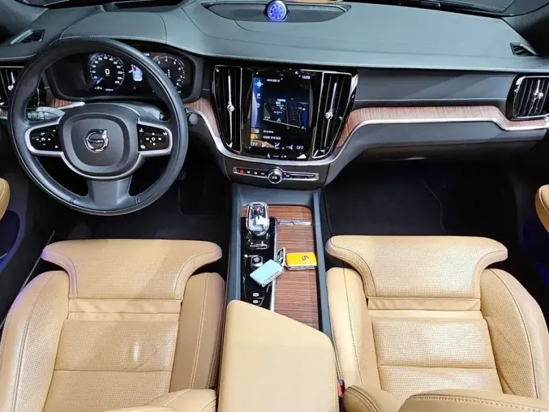 2022 Volvo S60 с пробегом 52 358 км