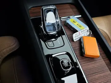 2022 Volvo S60 с пробегом 52 358 км