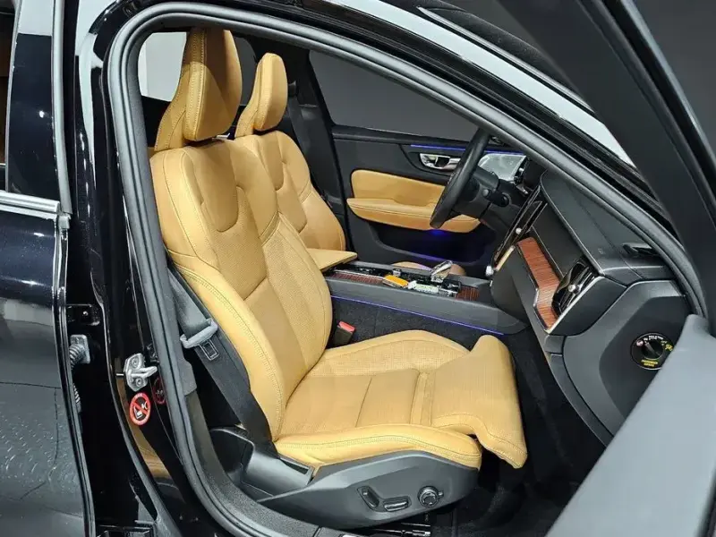 2022 Volvo S60 с пробегом 52 358 км