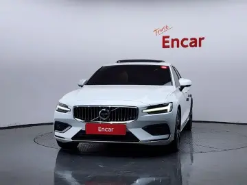 2021 Volvo S60 с пробегом 62 998 км