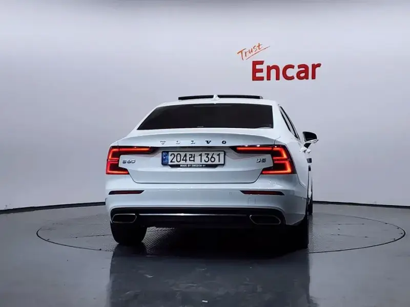 2021 Volvo S60 с пробегом 62 998 км