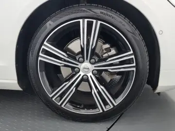 2021 Volvo S60 с пробегом 62 998 км