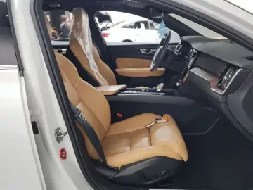 2021 Volvo S60 с пробегом 62 998 км