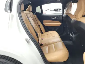 2021 Volvo S60 с пробегом 62 998 км