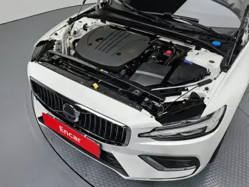 2023 Volvo S60 с пробегом 35 949 км