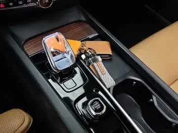 2023 Volvo S60 с пробегом 35 949 км