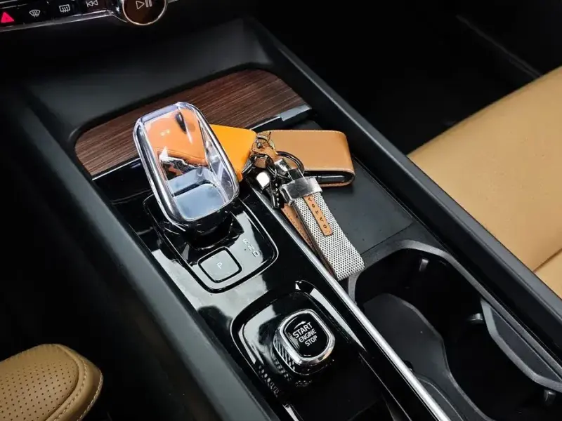 2023 Volvo S60 с пробегом 35 949 км