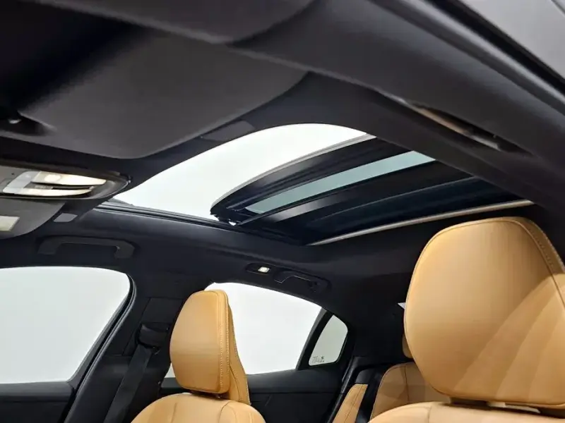2023 Volvo S60 с пробегом 35 949 км