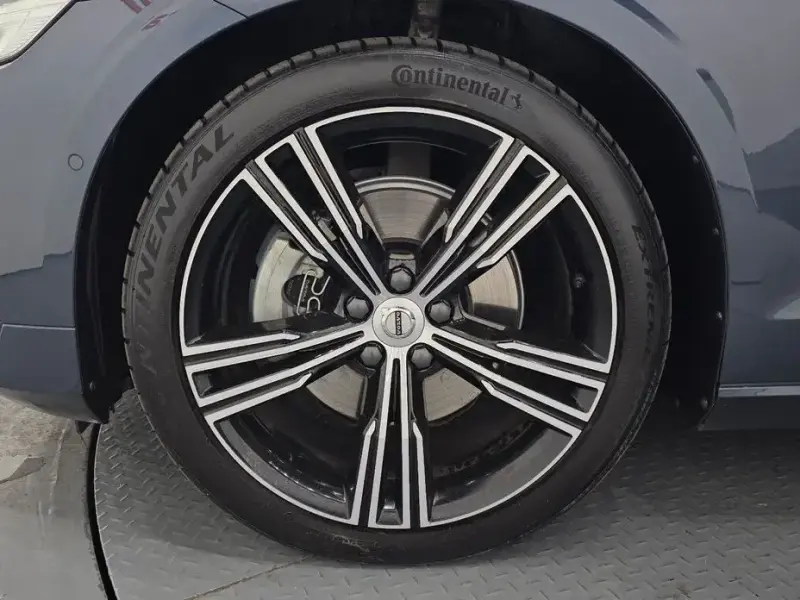 2021 Volvo S60 с пробегом 44 254 км