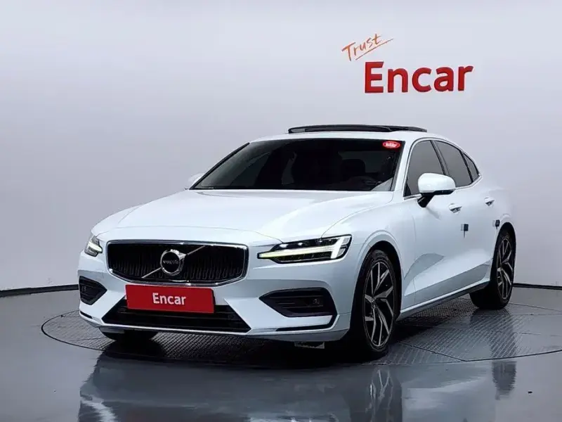 2020 Volvo S60 с пробегом 78 799 км