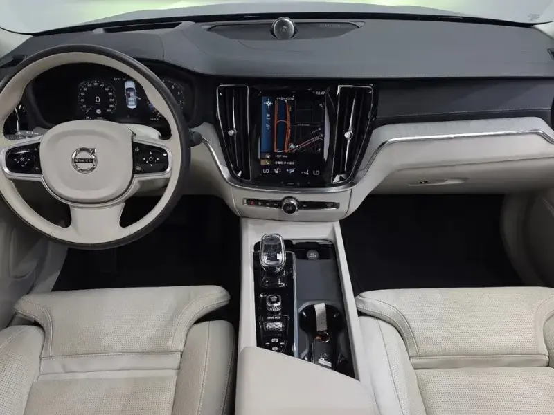 2021 Volvo S60 с пробегом 44 254 км