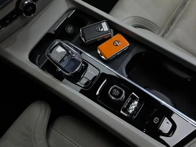 2021 Volvo S60 с пробегом 44 254 км