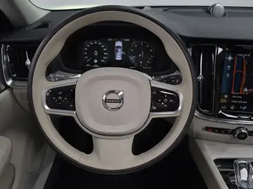 2021 Volvo S60 с пробегом 44 254 км