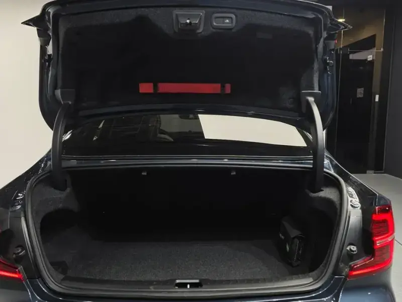 2021 Volvo S60 с пробегом 44 254 км