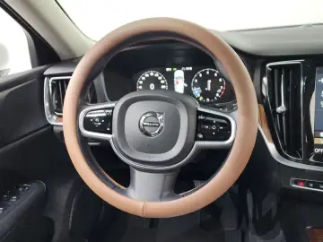 2020 Volvo S60 с пробегом 78 799 км