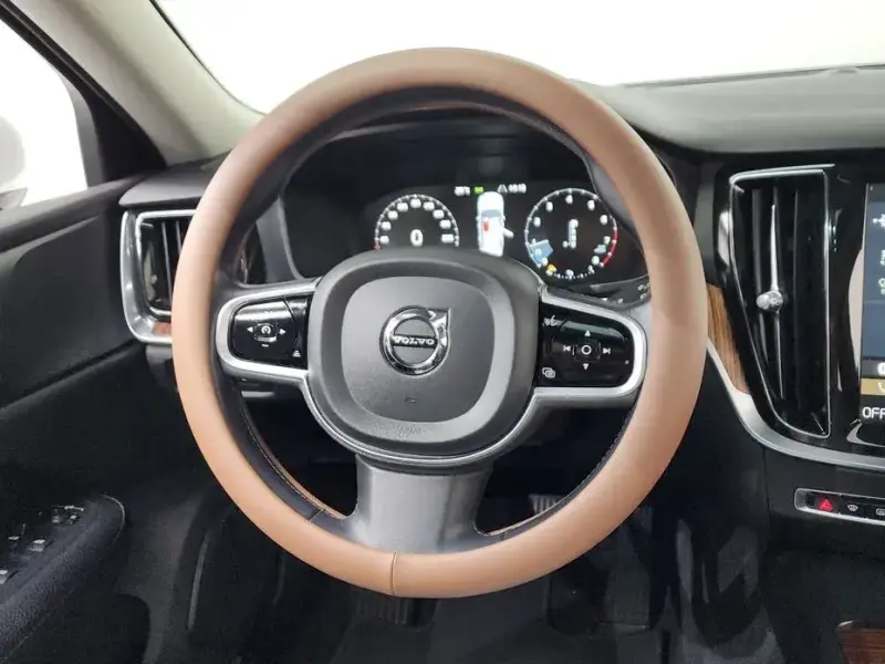 2020 Volvo S60 с пробегом 78 799 км