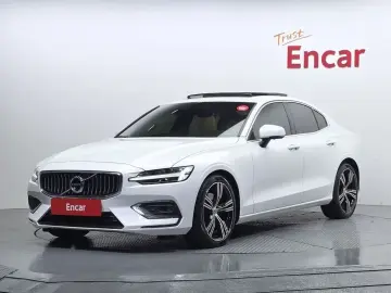 2021 Volvo S60 с пробегом 79 096 км