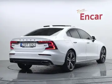 2021 Volvo S60 с пробегом 79 096 км
