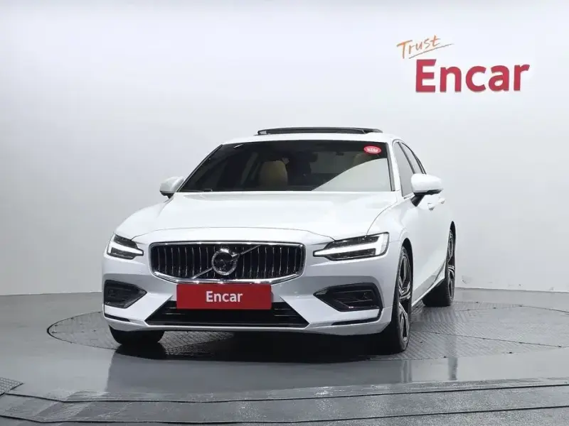 2021 Volvo S60 с пробегом 79 096 км
