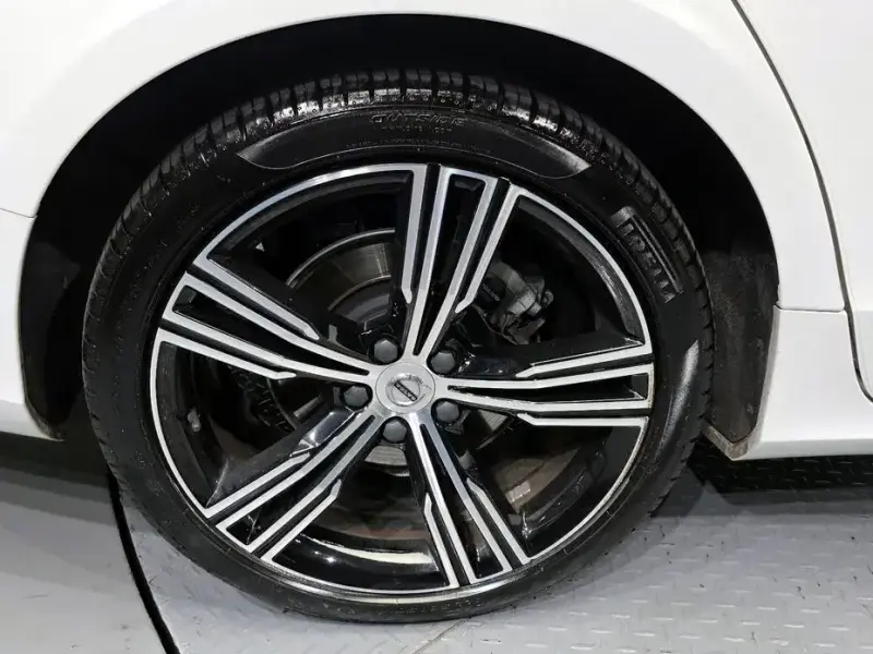 2021 Volvo S60 с пробегом 79 096 км
