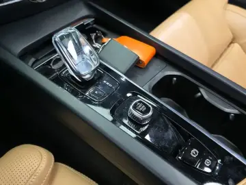 2021 Volvo S60 с пробегом 79 096 км
