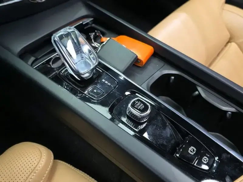 2021 Volvo S60 с пробегом 79 096 км