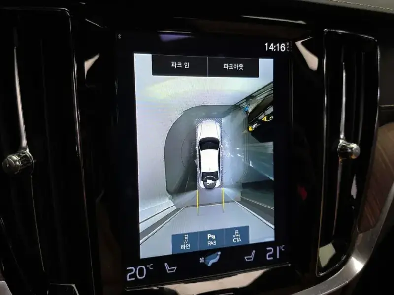 2021 Volvo S60 с пробегом 79 096 км