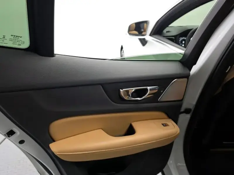 2021 Volvo S60 с пробегом 79 096 км