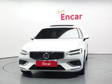 2021 Volvo S60 с пробегом 73 522 км