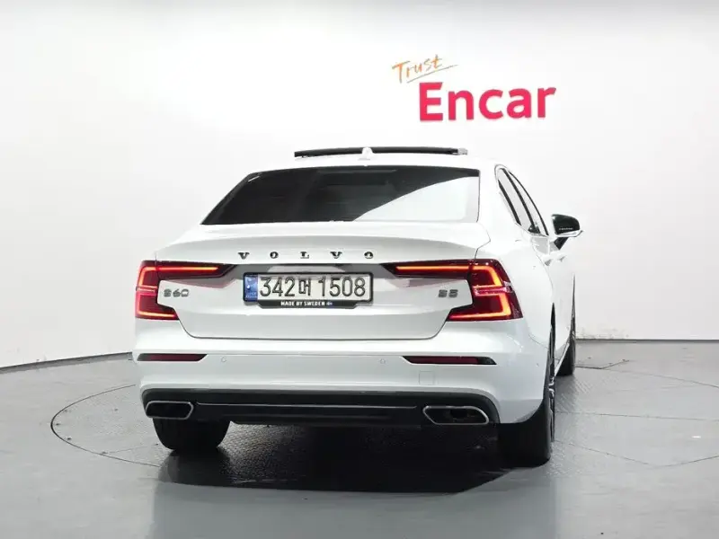 2021 Volvo S60 с пробегом 73 522 км