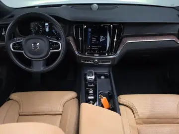 2021 Volvo S60 с пробегом 73 522 км