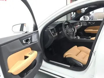 2021 Volvo S60 с пробегом 73 522 км