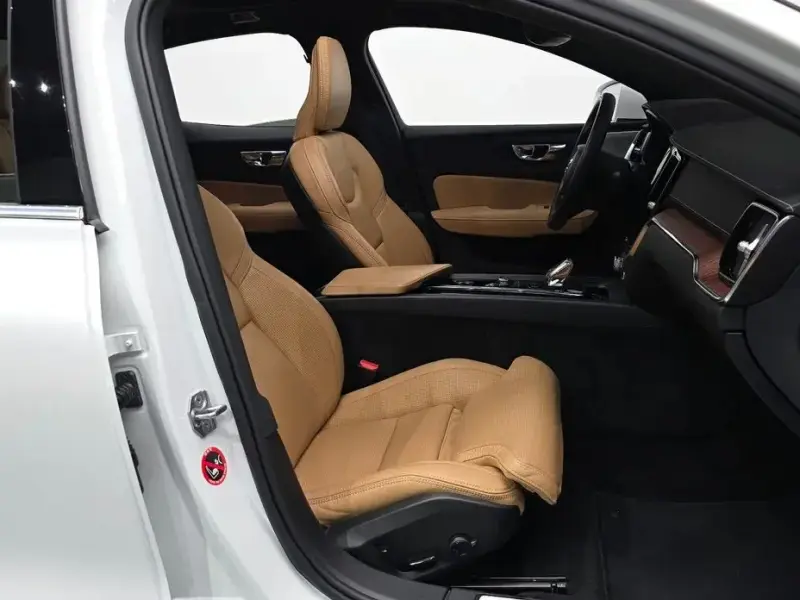 2021 Volvo S60 с пробегом 73 522 км
