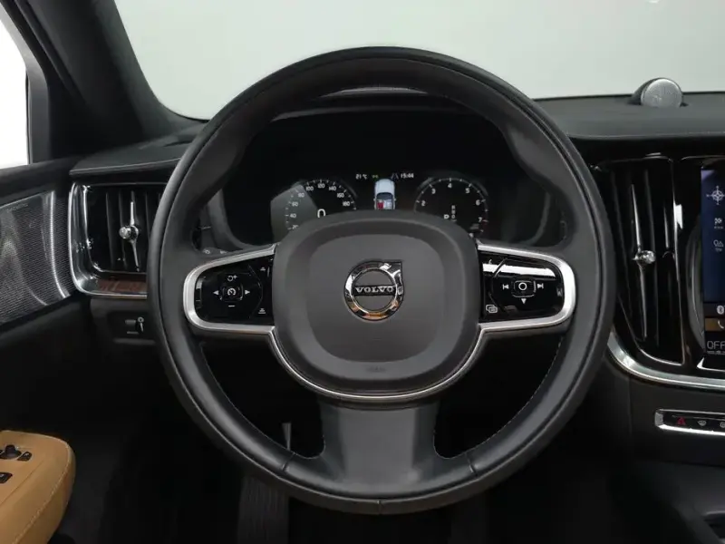 2021 Volvo S60 с пробегом 73 522 км