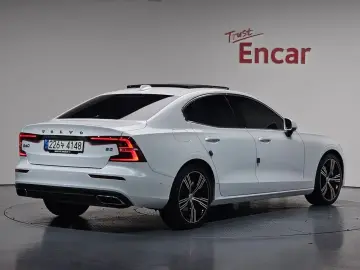 2021 Volvo S60 с пробегом 67 164 км