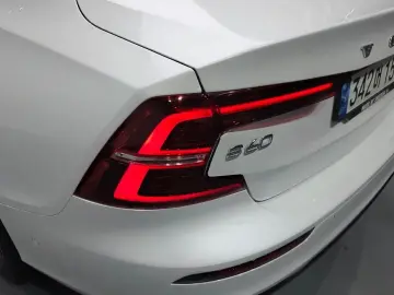 2021 Volvo S60 с пробегом 73 522 км