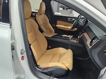 2021 Volvo S60 с пробегом 67 164 км