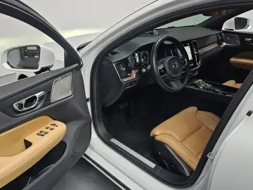 2021 Volvo S60 с пробегом 67 164 км