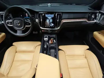 2024 Volvo S60 с пробегом 10 740 км
