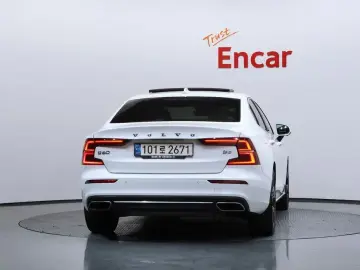 2021 Volvo S60 с пробегом 109 500 км