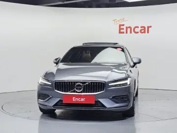 2021 Volvo S60 с пробегом 56 286 км