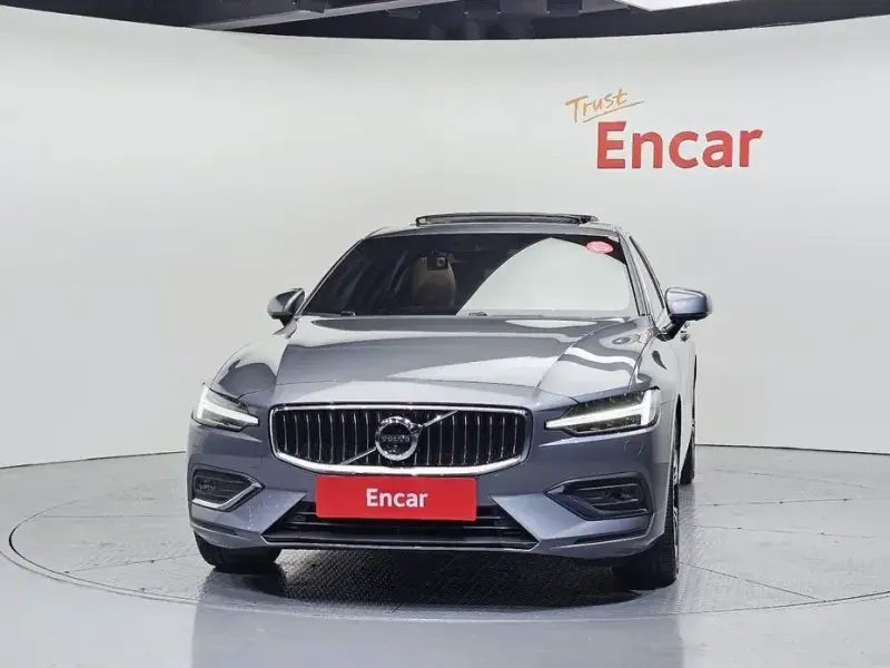2021 Volvo S60 с пробегом 56 286 км