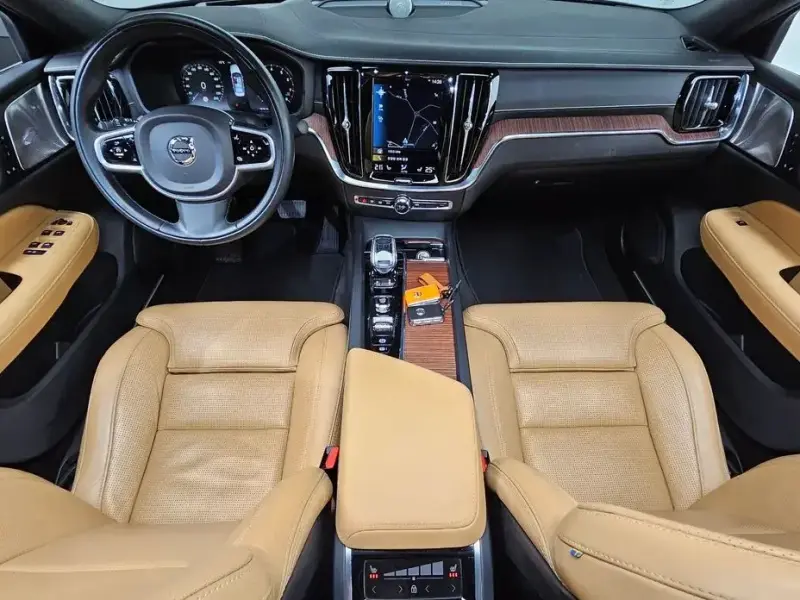 2021 Volvo S60 с пробегом 56 286 км
