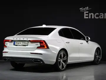 2021 Volvo S60 с пробегом 13 498 км