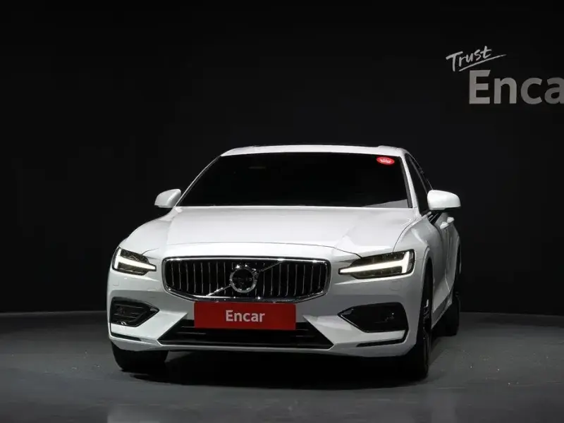 2021 Volvo S60 с пробегом 13 498 км