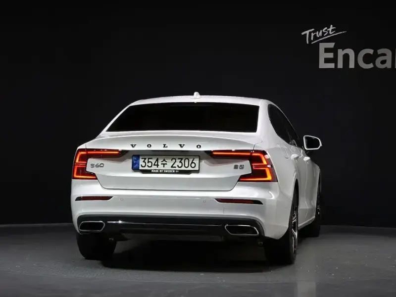 2021 Volvo S60 с пробегом 13 498 км