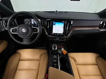 2021 Volvo S60 с пробегом 13 498 км