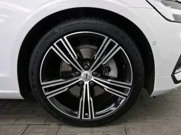 2021 Volvo S60 с пробегом 13 498 км