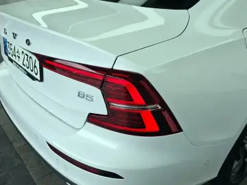 2021 Volvo S60 с пробегом 13 498 км