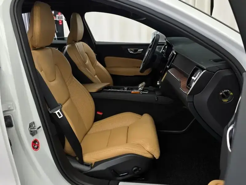 2021 Volvo S60 с пробегом 13 498 км